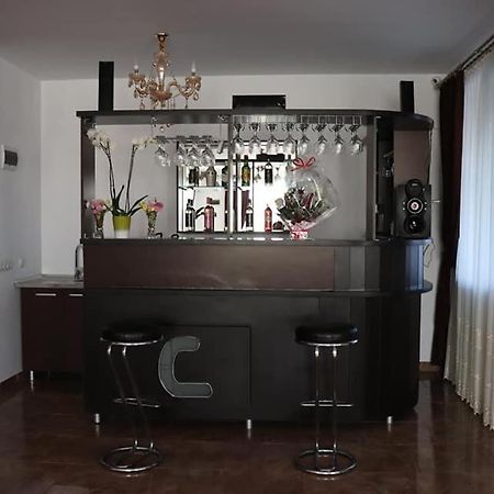 Pensiunea Maria Tania - Restaurant Mioveni المظهر الخارجي الصورة